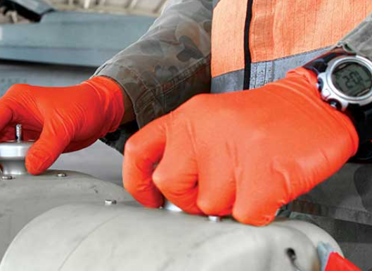 Nitrile Disposable Gloves: Why Thicker Doesn’t Mean Better